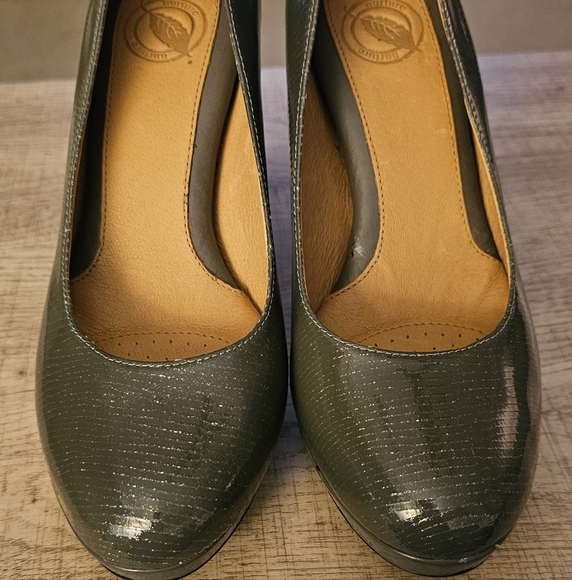 New!Nurture platform round toe heels - Picture 1 of 3